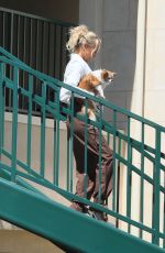 MARY FITZGERALD Leaves SS Offices in West Hollywood 08/18/2022