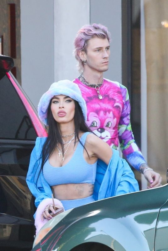 MEGAN FOX and Machine Gun Kelly Out for Lunch in Brentwood 08/17/2022