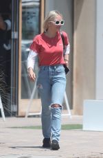 MELISSA COHEN Out Shopping in Malibu 08/07/2022