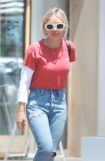 MELISSA COHEN Out Shopping in Malibu 08/07/2022