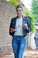 NETTIE WAKEFIELD Out and About in London 08/28/2022
