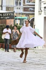 OLIVIA CULPO Out on Vacation in Venice 08/23/2022
