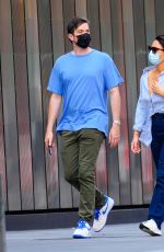 OLIVIA MUNN And John Mulaney Out Shopping at Westfield Mall in New York 08/04/2022