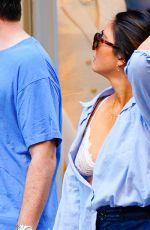 OLIVIA MUNN And John Mulaney Out Shopping at Westfield Mall in New York 08/04/2022