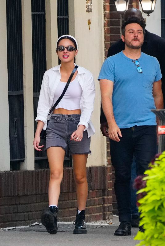 OLIVIA RODRIGO and Daniel Nigro Out in New York 08/25/2022