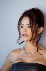 PARIS BERELC - Instagram Photos 08/18/2022