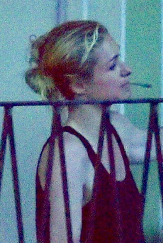 PARIS HILTOCigarette at Her Hotel in Portofino 08/06/2022