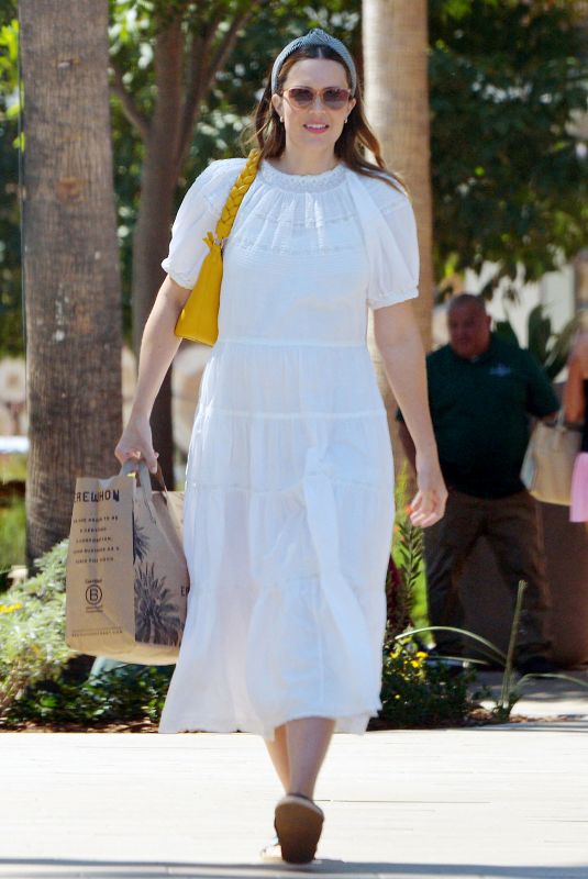 Pregnant MANDY MOORE Out Shopping in Los Angeles 08/11/2022