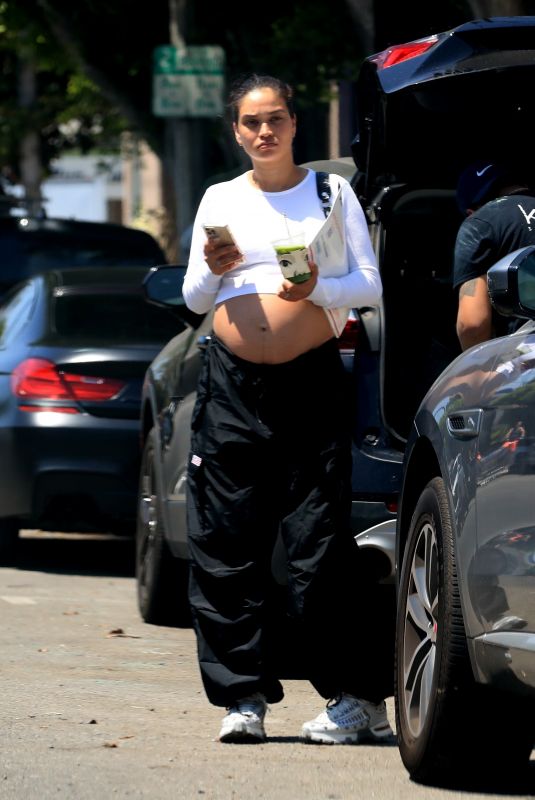 Pregnant SHANINA SHAIK Leave SEV Skin Care Clinic in West Hollywood 08/18/2022