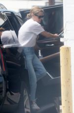 REESE WITHERSPOON Arrives at a Hair Studio in Beverly Hills 08/03/2022