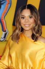 REGINA HALL at Me Time Premiere at Regency Village Theatre in Los Angeles 08/23/2022