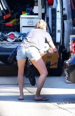 ROBIN WRIGHT Out Shopping in Santa Monica 08/03/2022