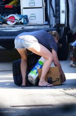 ROBIN WRIGHT Out Shopping in Santa Monica 08/03/2022