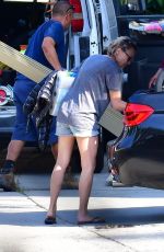 ROBIN WRIGHT Out Shopping in Santa Monica 08/03/2022