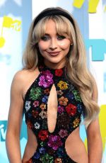 SABRINA CARPENTER at 2022 MTV VMA