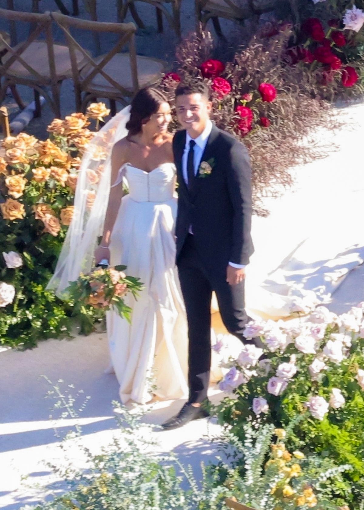 SARAH HYLAND and Wells Adams Getting Married in a California Wine ...