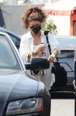 SARAH HYLAND Leaves Pilates Session in West Hollywood 08/03/2022
