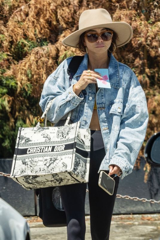 SARAH HYLAND Leawes Workout on a Hot Day in West Hollywood 08/15/2022