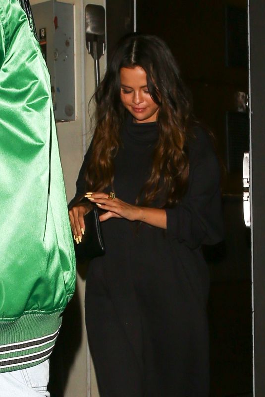 SELENA GOMEZ Leaves Nice Guy in Los Angeles 08/17/2022