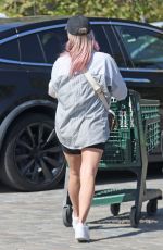 SHARNA BURGESS Shopping at Whole Foods in Malibu 08/08/2022