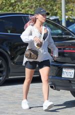 SHARNA BURGESS Shopping at Whole Foods in Malibu 08/08/2022