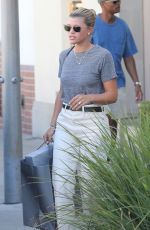SOFIA RICHIE Shopping at Geary
