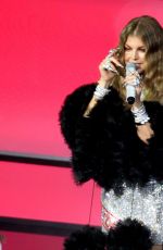 STACY FERGIE FERGUSON Performs at 2022 MTV VMA