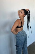 TATI MCQUAY - Instagram Photos 08/21/2022