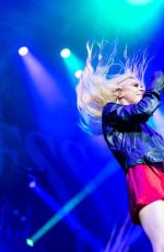 TAYLOR MOMSEN in Sunray Magazine, August 2022