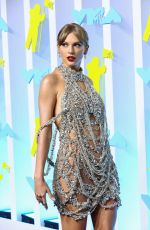 TAYLOR SWIFT at 2022 MTV VMA