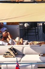 VICTORIA and David BECKHAM at a Boat in South Beach 08/27/2022
