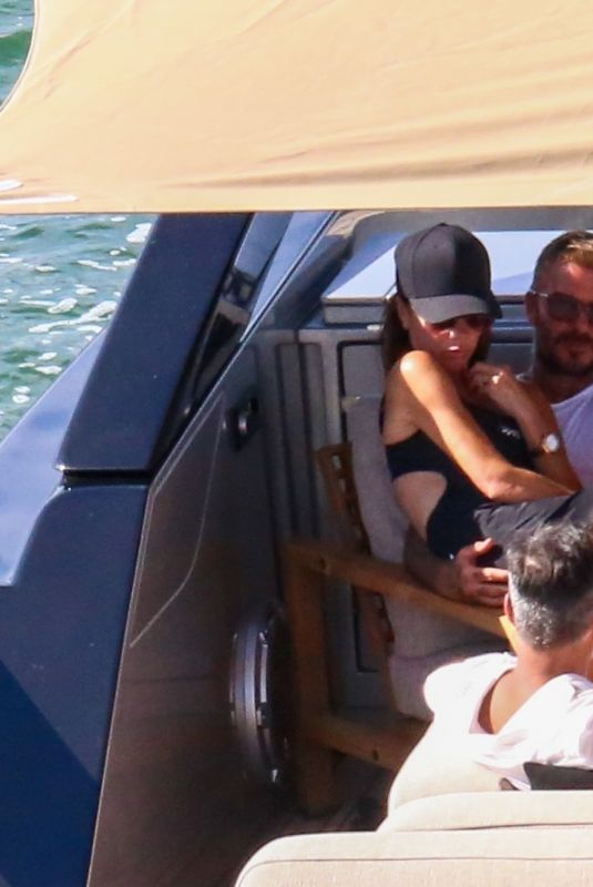VICTORIA and David BECKHAM at a Boat in South Beach 08/27/2022