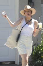 WHITNEY CUMMINGS Out for Lunch with Firend in Brentwood 08/14/2022