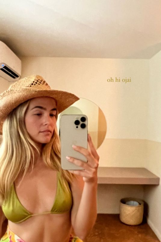 ZOEY DEUTCH - Instagram Photo 08/29/2022