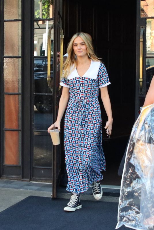 ZOEY DEUTCH Leaves Her Hotel in New York 08/04/2022