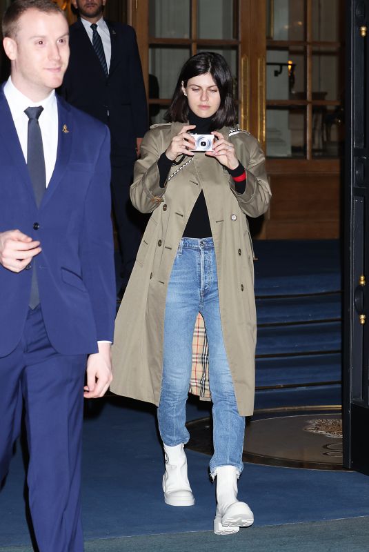 ALEXANDRA DADDARIO Leaves Hotel Ritz in Paris 09/28/2022