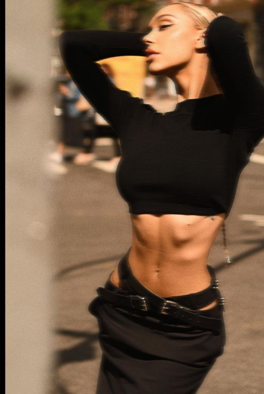 ALEXIS REN at a Photoshoot 09/08/2022