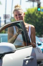 AMANDA KLOOTS Leaves a Gym in Los Angeles 09/03/2022