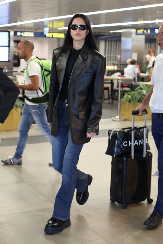 AMELIA HAMLIN Arrives at Airport in Milan 09/19/2022