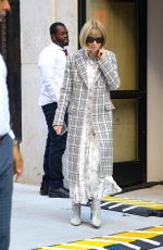 ANNA WINTOUR Leaves Proenza Schuler Show at New York Fashion Week 09/09/2022
