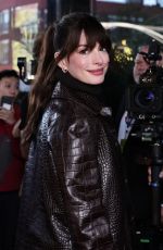 ANNE HATHAWAY Arrives at Michael Kors Show at New York Fashion Week 09/14/2022