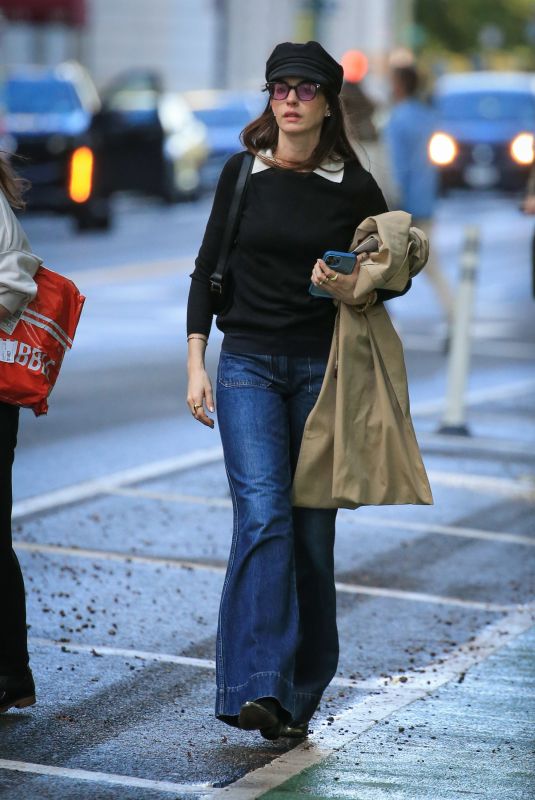 ANNE HATHAWAY Out and About in New York 09/22/2022