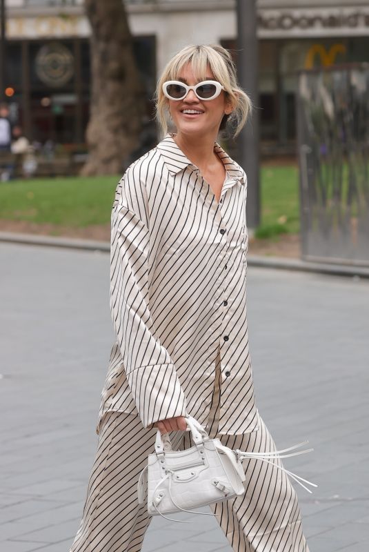 ASHLEY ROBERTS Arrives at Heart Radio in London 09/15/2022