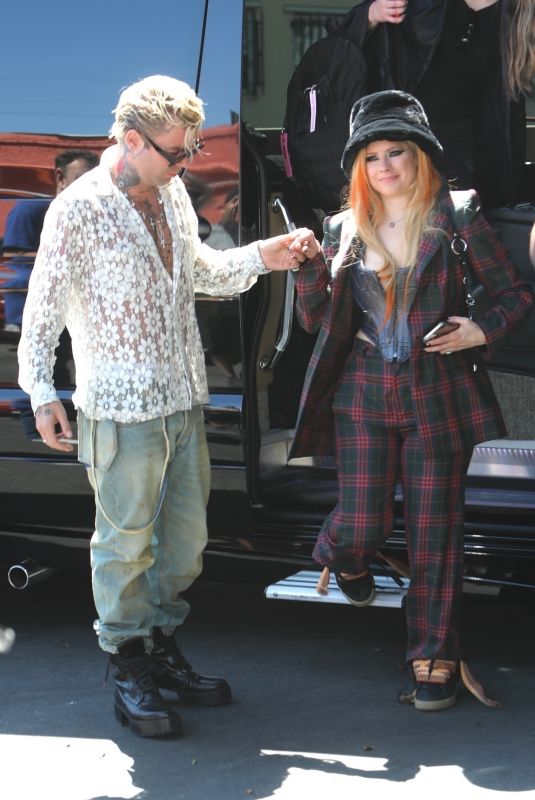 AVRIL LAVIGNE and Mod Sun Out for Lunch at El Compadre Restaurant in Hollywood Walk 08/31/2022