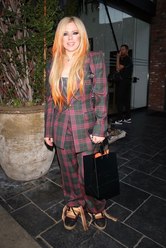 AVRIL LAVIGNE Out and About in Hollywood 08/31/2022