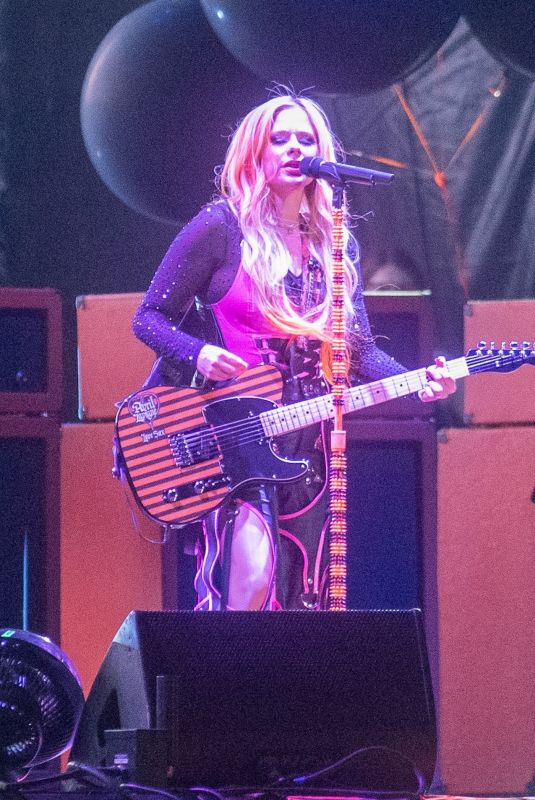 AVRIL LAVIGNE Performs at Rock in Rio Festival in Rio De Janeiro 09/110/2022