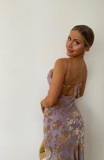 BEATRICE BOUCHARD - Instagram Photos and Video 08/31/2022