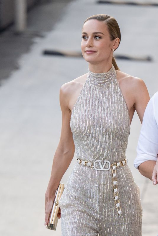 BRIE LARsON Arrives at Jimmy Kimmel Live in Hollywood 09/07/2022