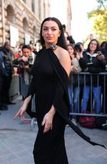 CHARI XCX Arrives at Loewe Show at Paris Fashion Week 09/30/2022