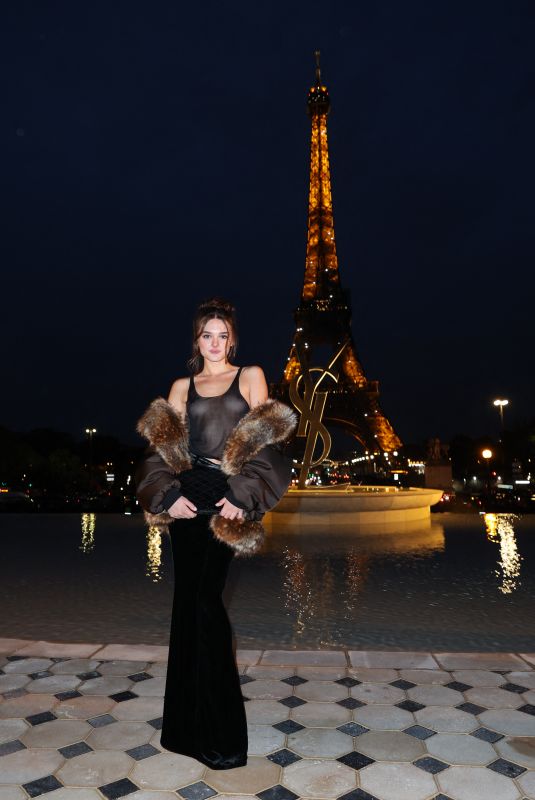 CHARLOTTE LAWRENCE Arrives at Saint Laurent Show at Paris Fashion Week 09/27/2022